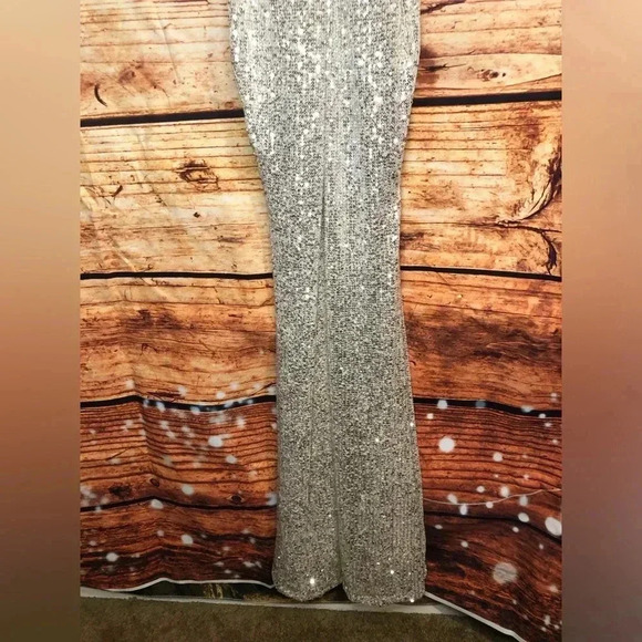 ❄️🪩Sequin Keyhole Gown 🪩❄️ NWT - Picture 5 of 16